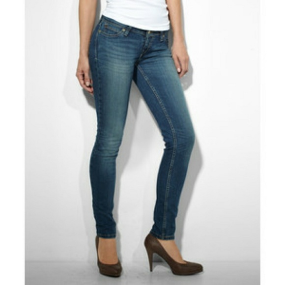 Levis Bold Curve Low Rise Skinny Jeans 